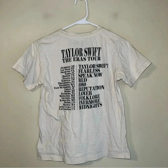 Taylor Swift the Eras Tour T-shirt Youth Medium - Picture 4 of 4